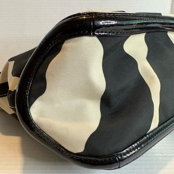Kate Spade Vintage Zebra Stripe Hobo Shoulder Bag in Black and Cream - Picture 8 of 9